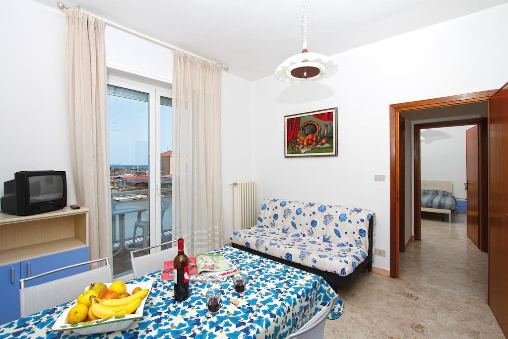 Residence Riviera Albenga Phòng bức ảnh