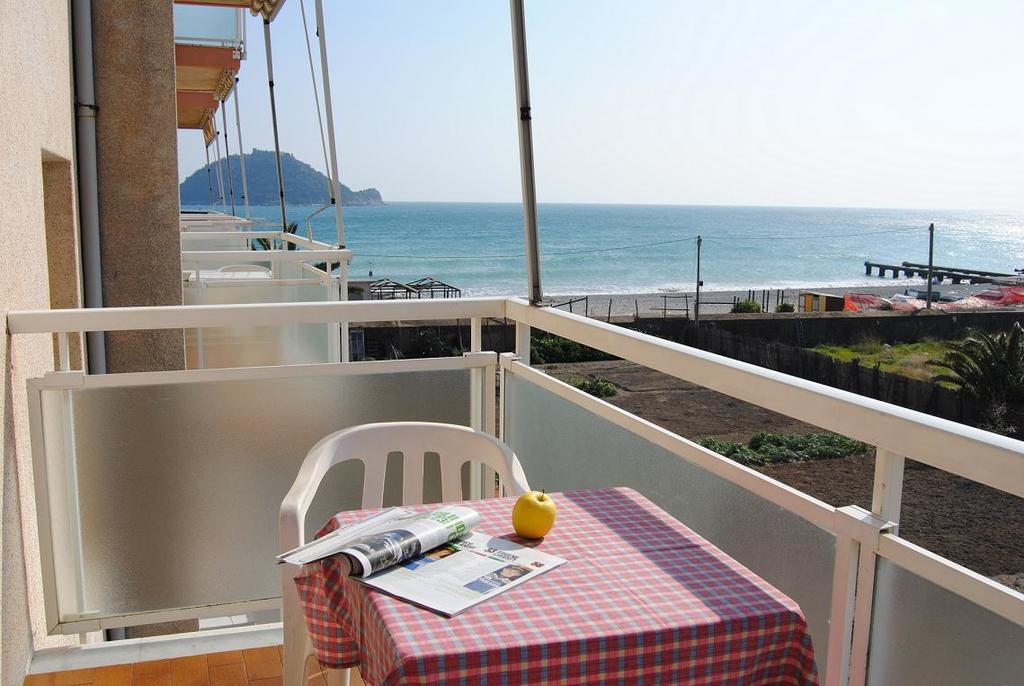 Residence Riviera Albenga Ngoại thất bức ảnh